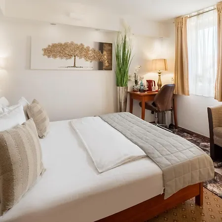 Aristo Stuttgart Airport-messe 3*