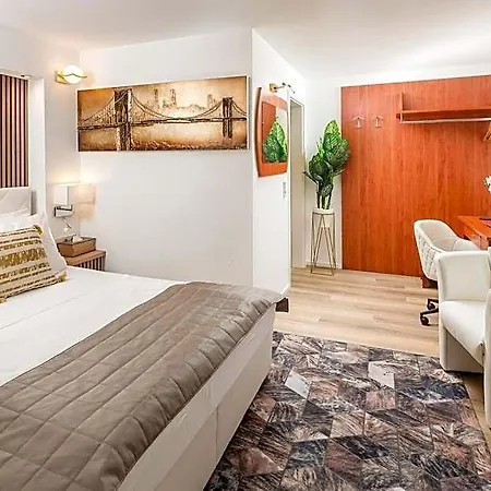 Aristo Stuttgart Airport-messe 3*